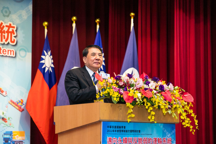 國立臺灣海洋大學許校長泰文歡迎所有與會者來海大